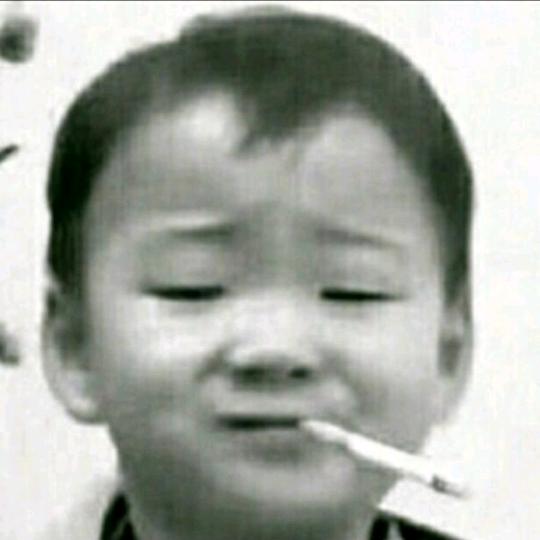 我又黑眼圈了