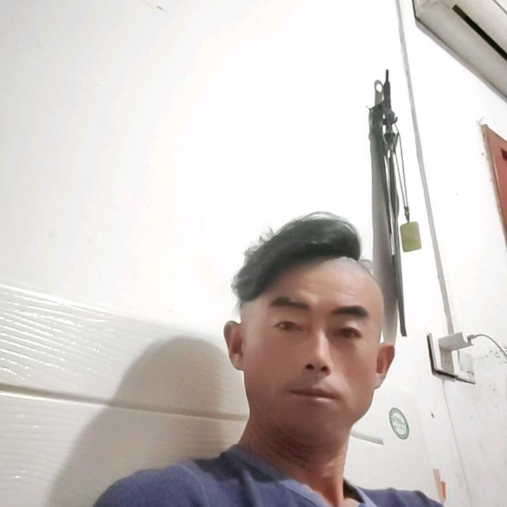 郑龙王（单身爸爸）