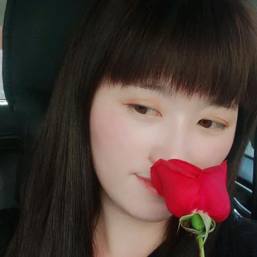 英子