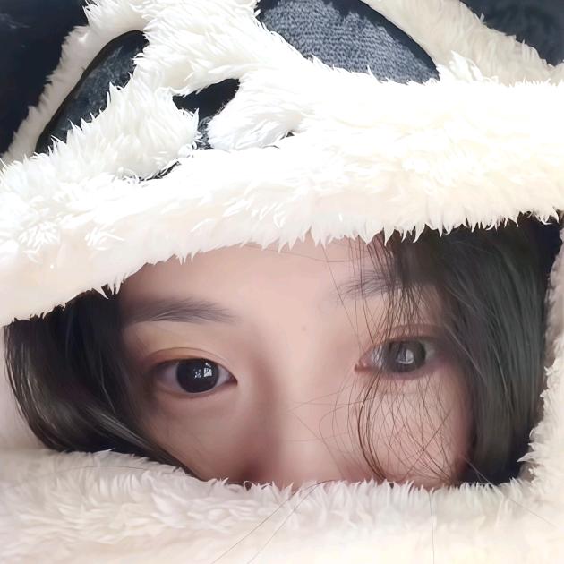 喵喵莫梨^-^⁷¹¹