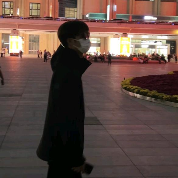 小王同学.