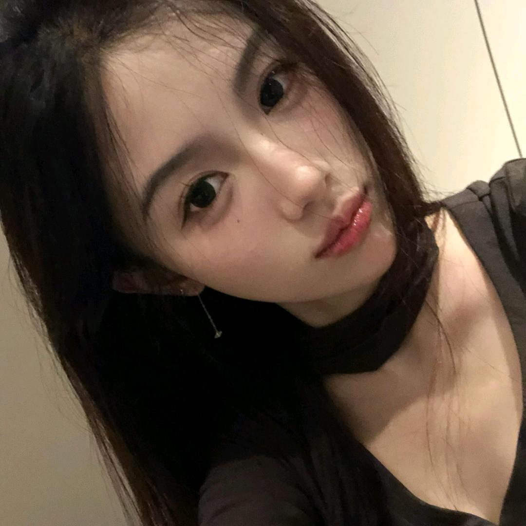 小然。