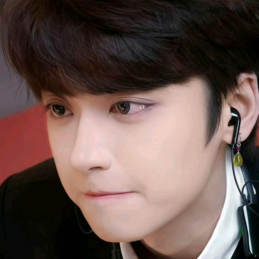 小鲨鱼🦈³⁰⁵⁰🌙 ¹⁰³¹ ᵖᵖᶻ