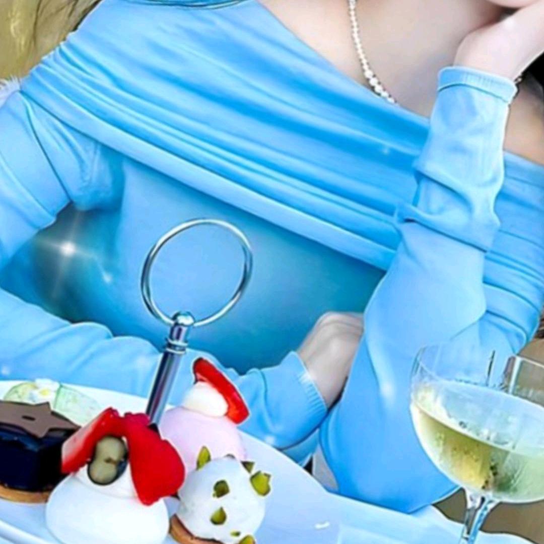 小艳，