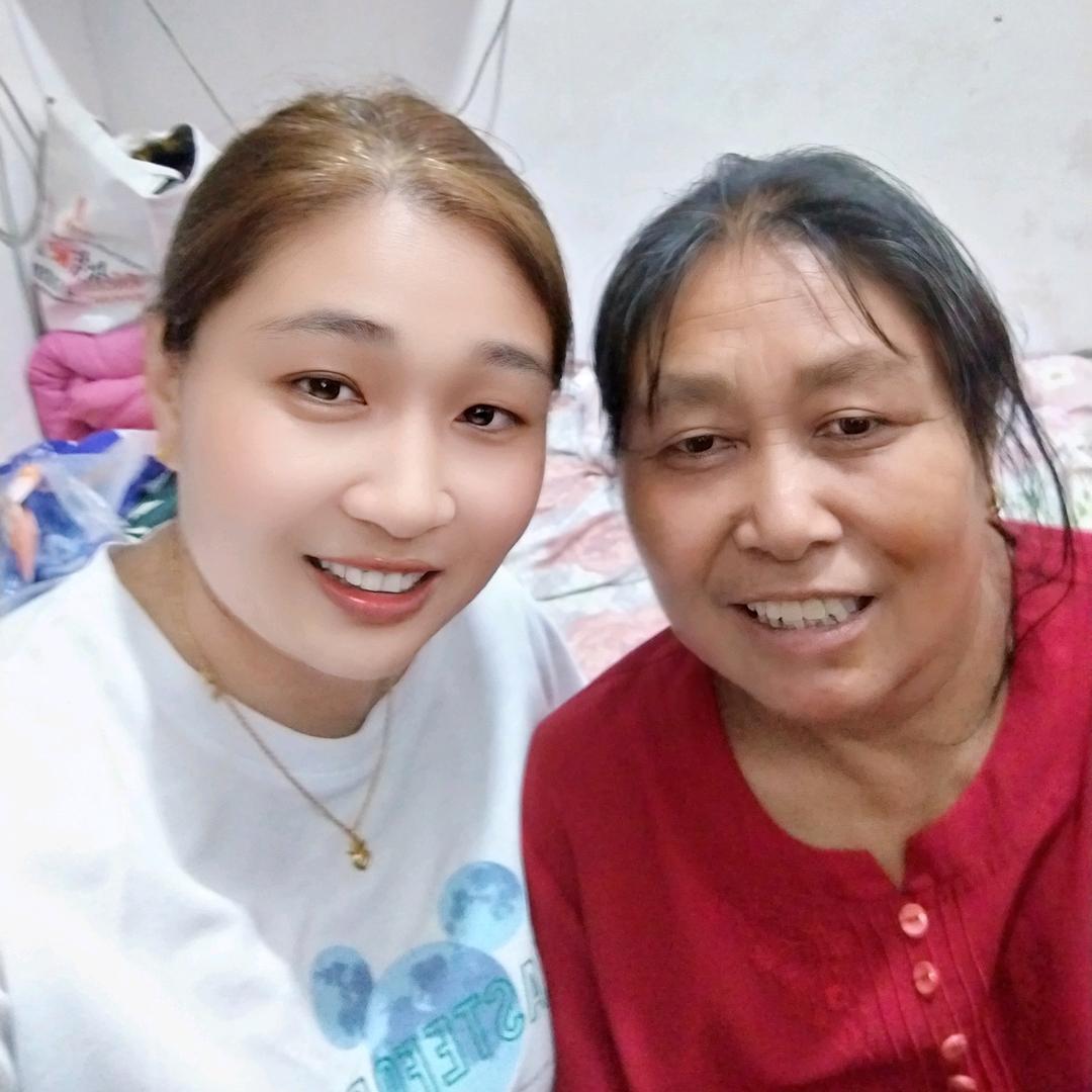 大美和妈妈的日常生活