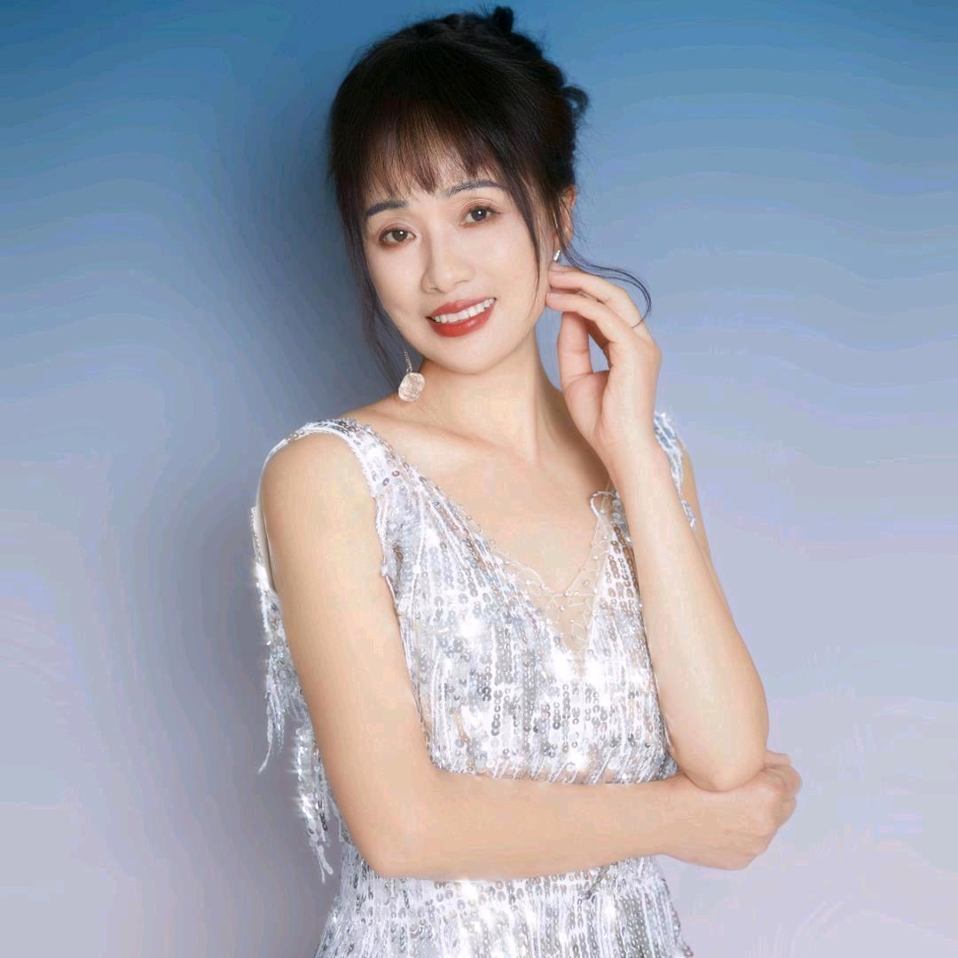 爱跳舞的微笑阳光😄