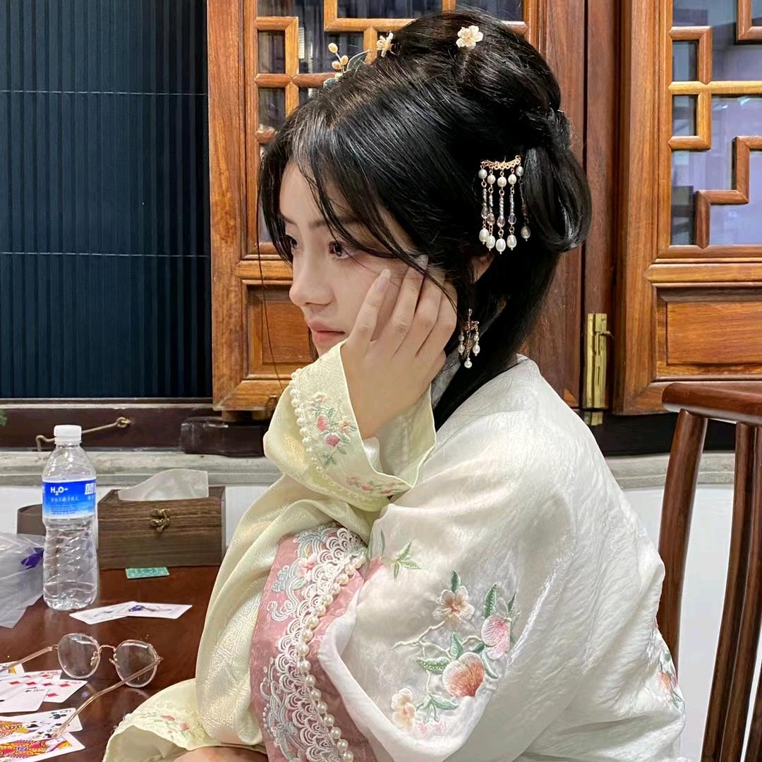 小柒.