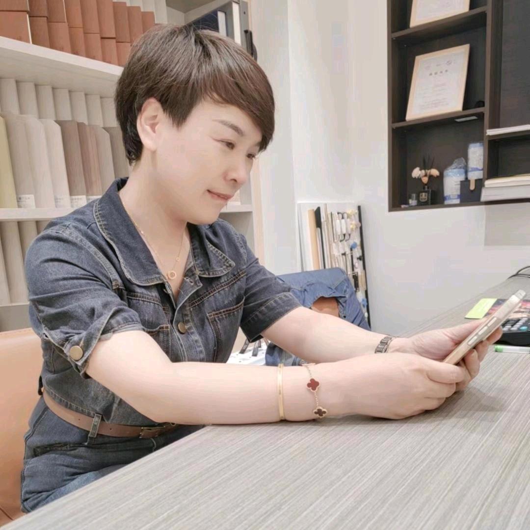 严文娟（陪儿子抗白，挑战第三次移植）