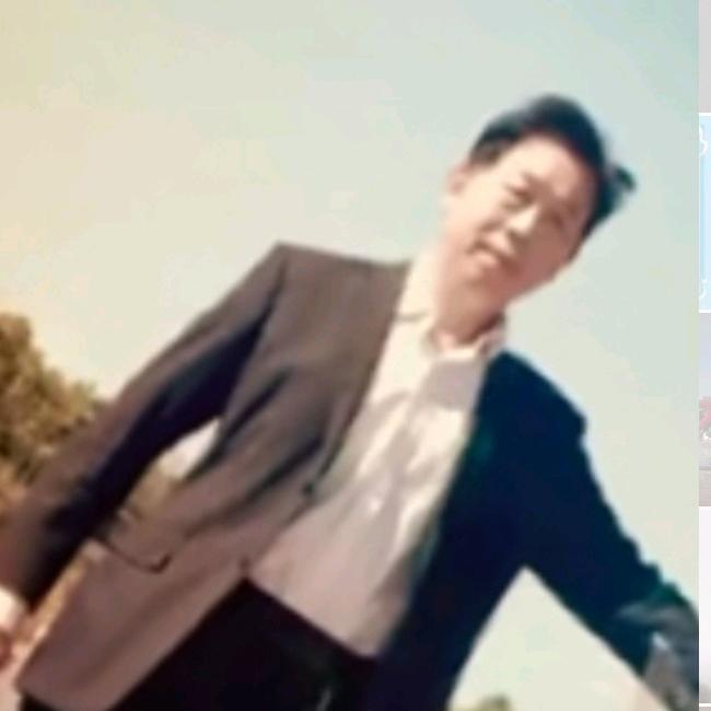 ｛老周 ）