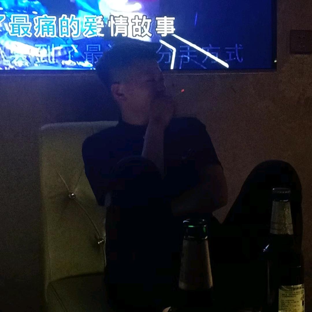 王哪跑👣