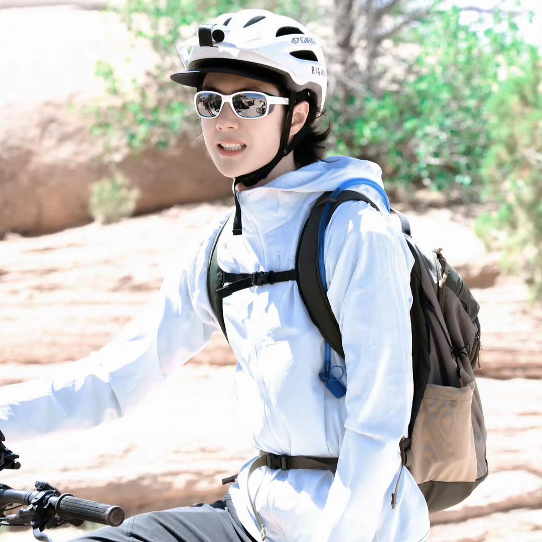 摩托姐姐💚💚