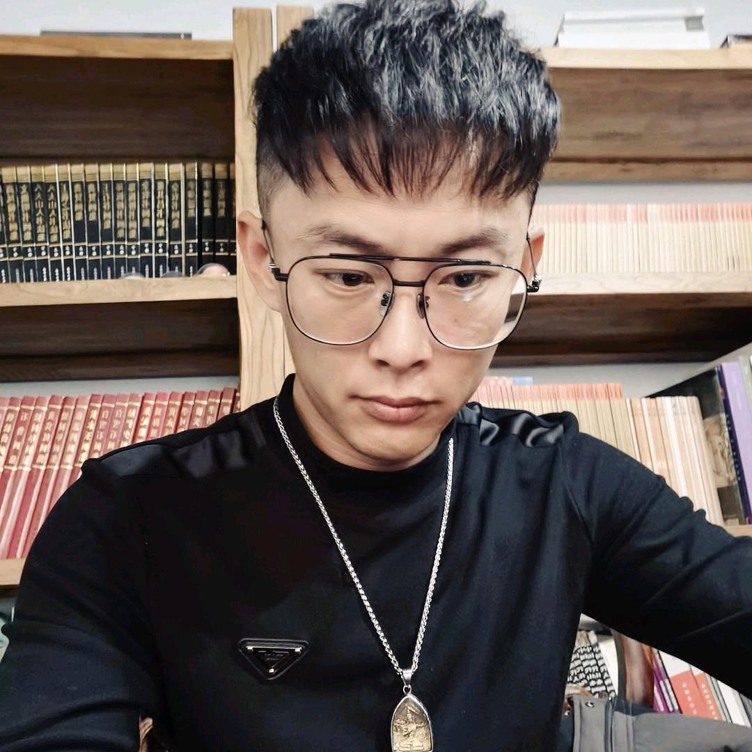 🦈-磊磊 ᯤ⁵ᴳ