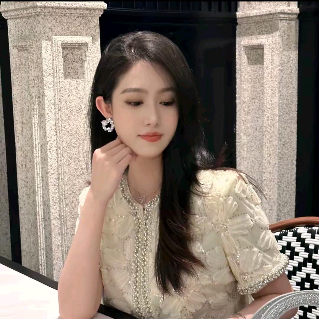 大李Dali【时尚穿搭】