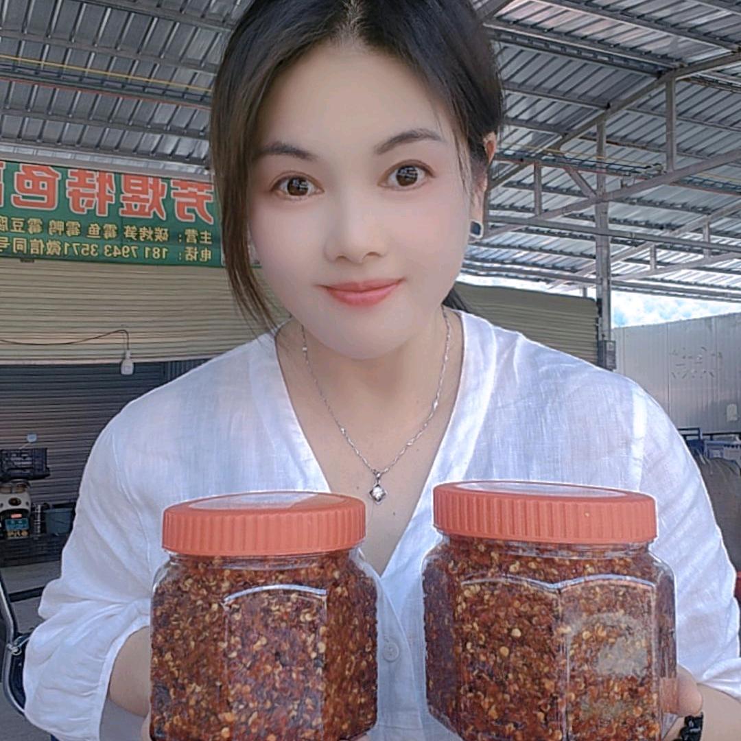 曹芳煜（兴隆场曹妹）