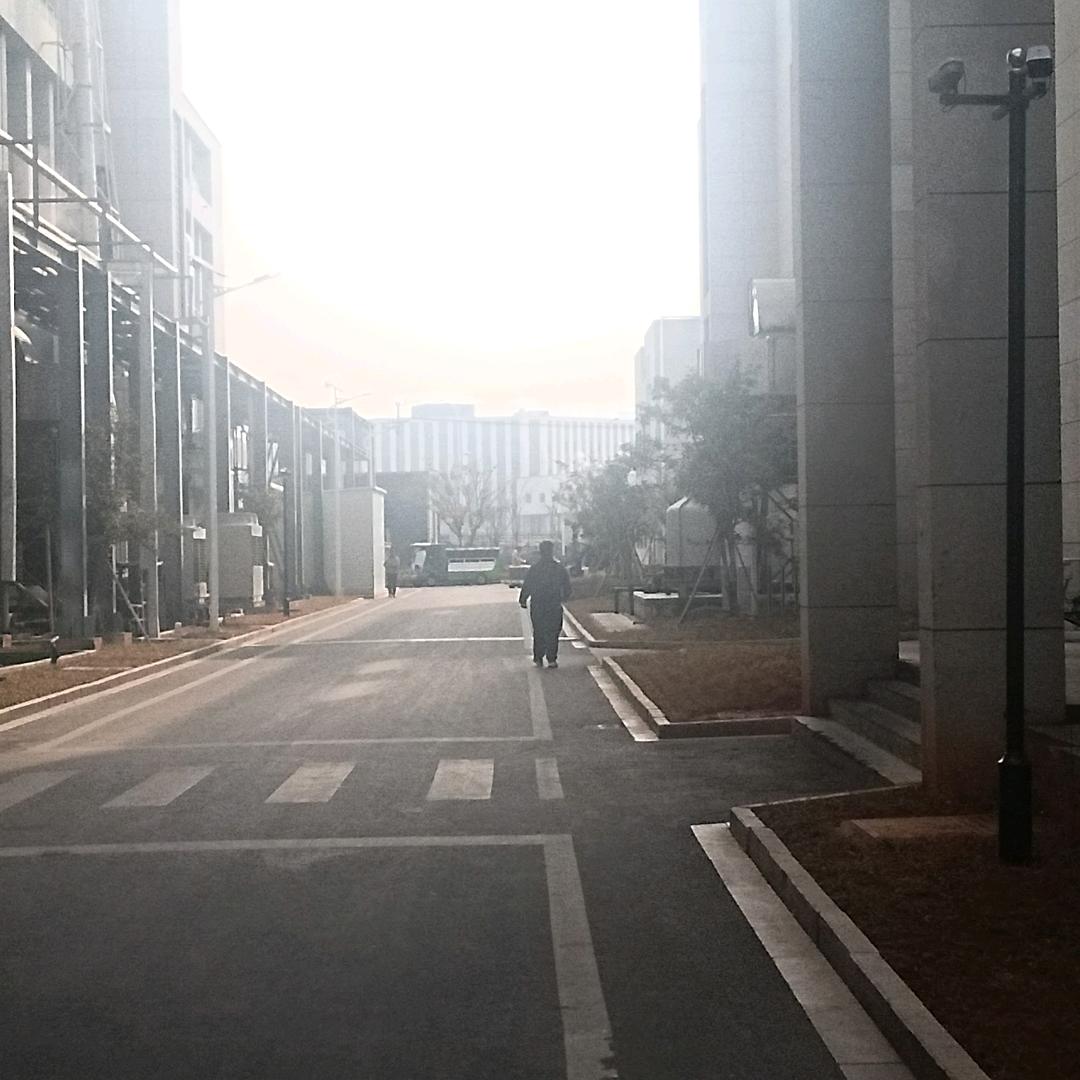 🌈困困白