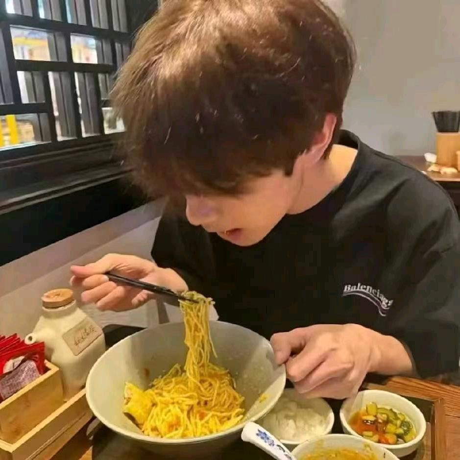 风天逸🏸(上学周末回)