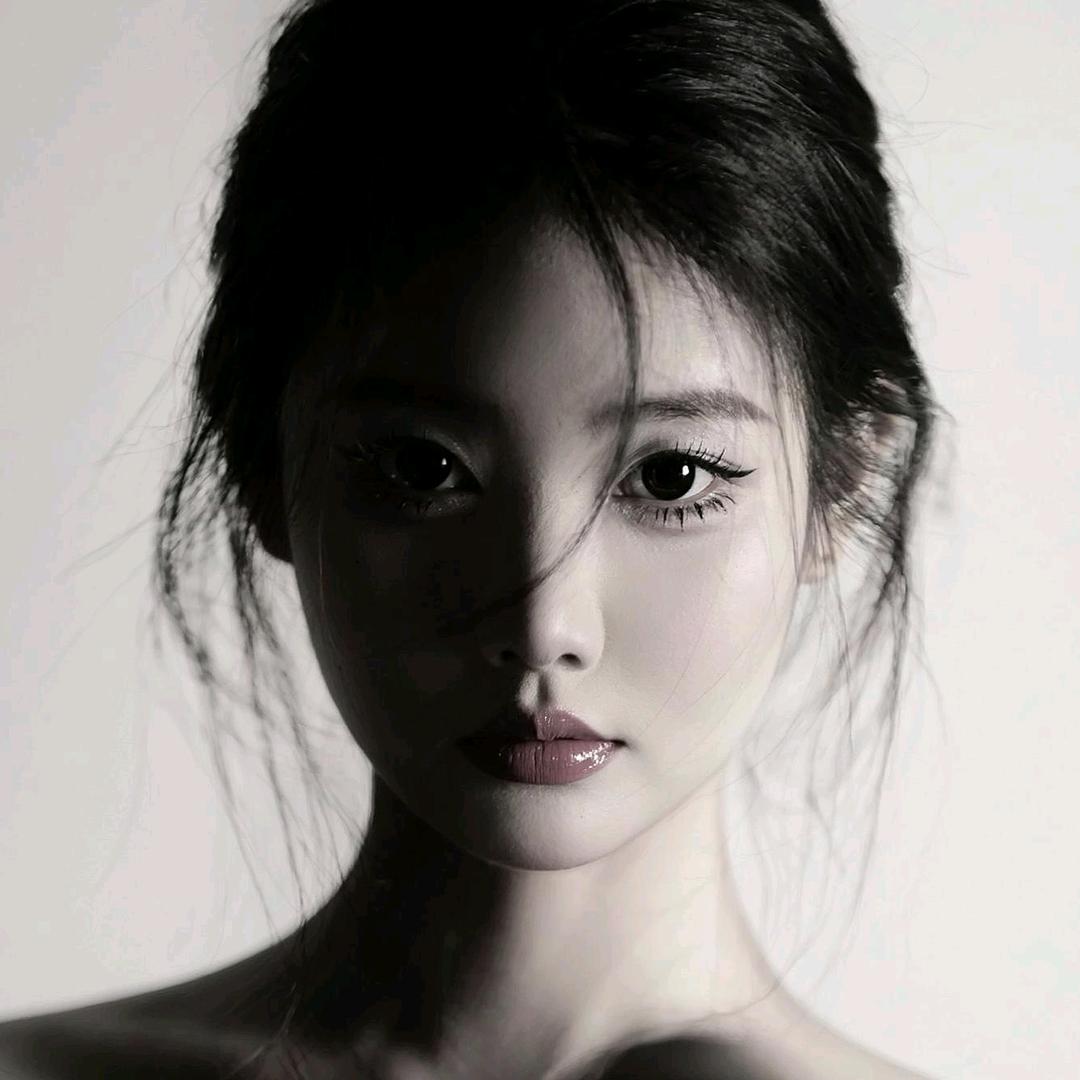 希希莉.