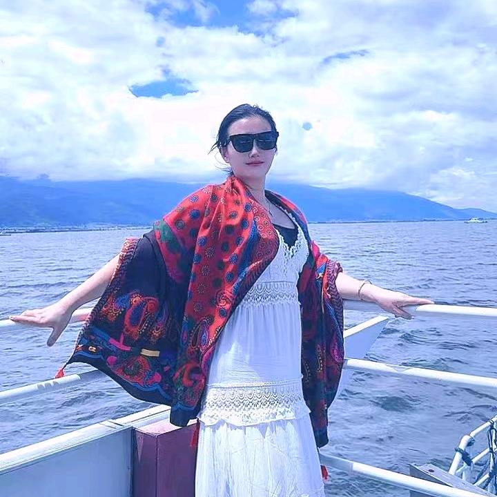 小雯 （这个主播旺大哥）