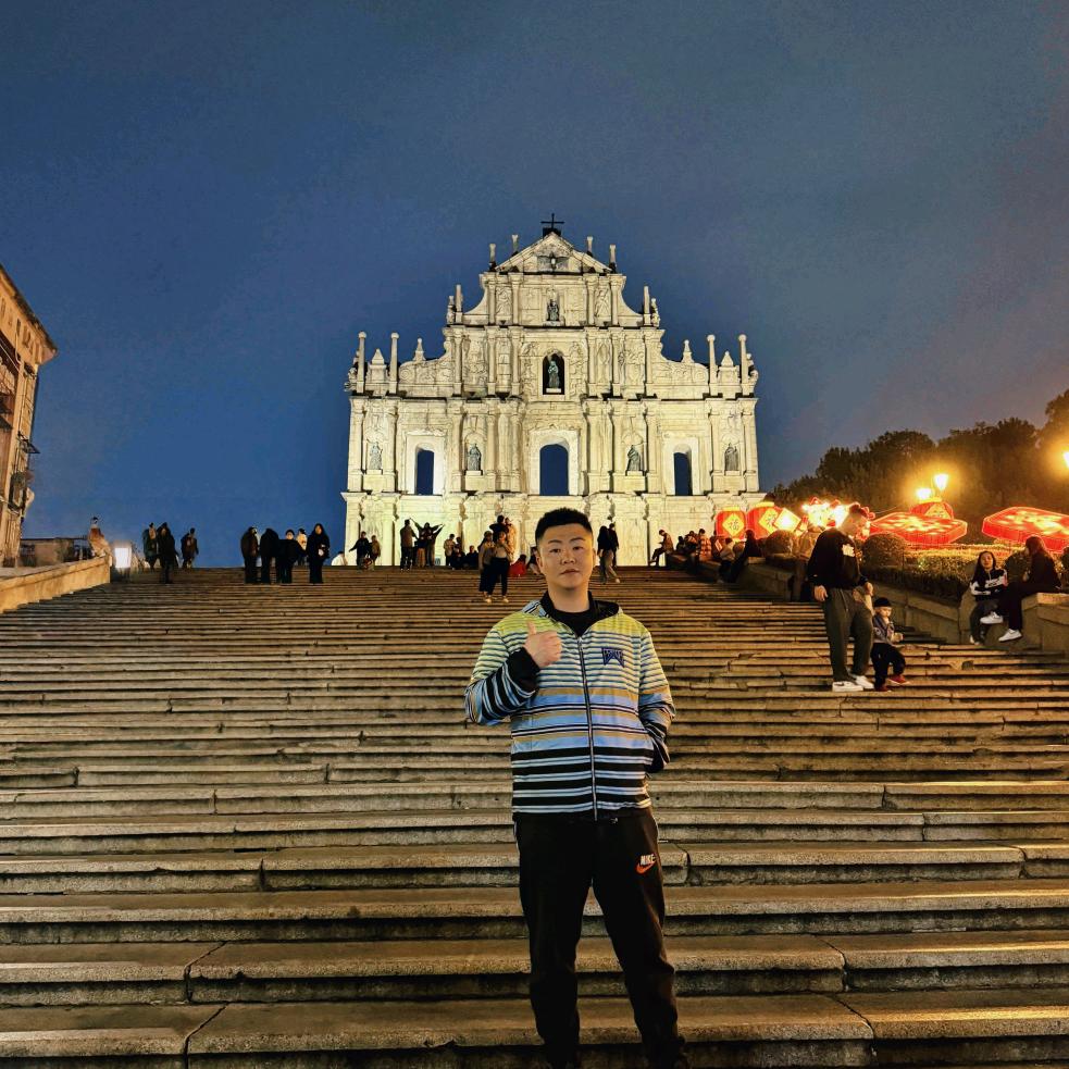 霸王龙吃嘎嘎（吊车）