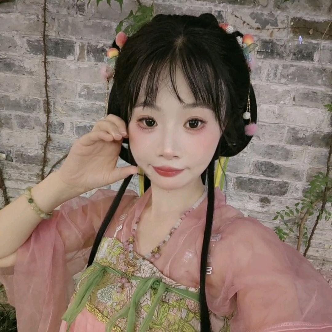 八月呀