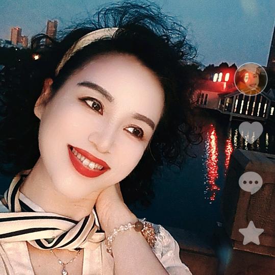 夜阑珊
