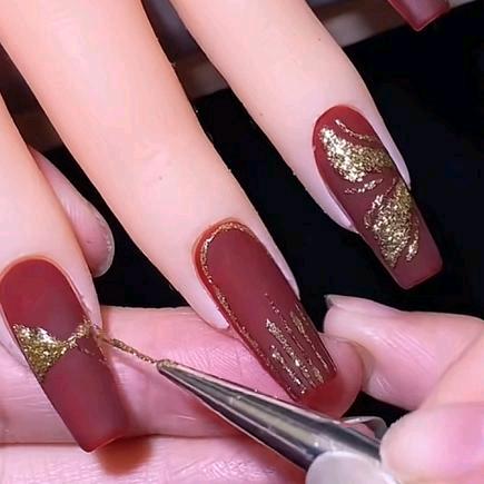 风雨中自己撑伞