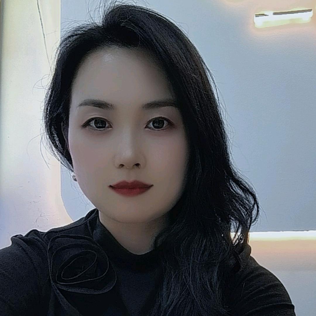 慧玲～轻奢睡衣