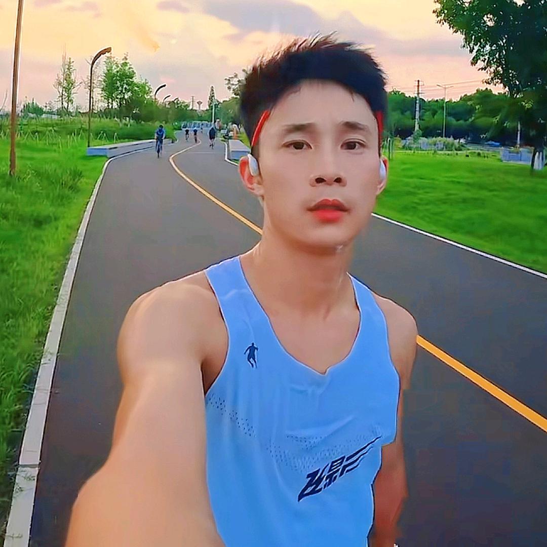 姓胡朋友圈🏃‍♂️