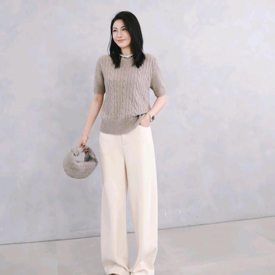 彭小未高级感穿搭