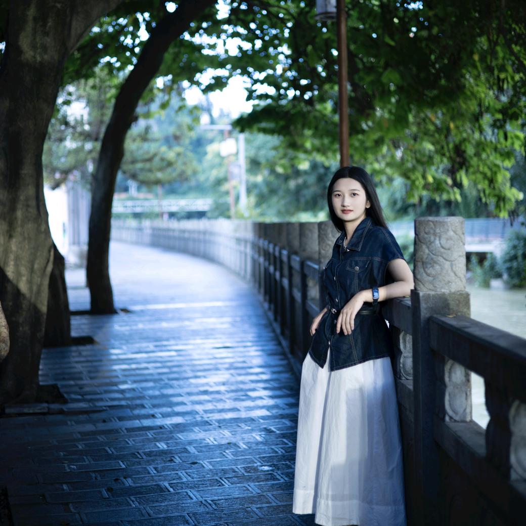 李李同学