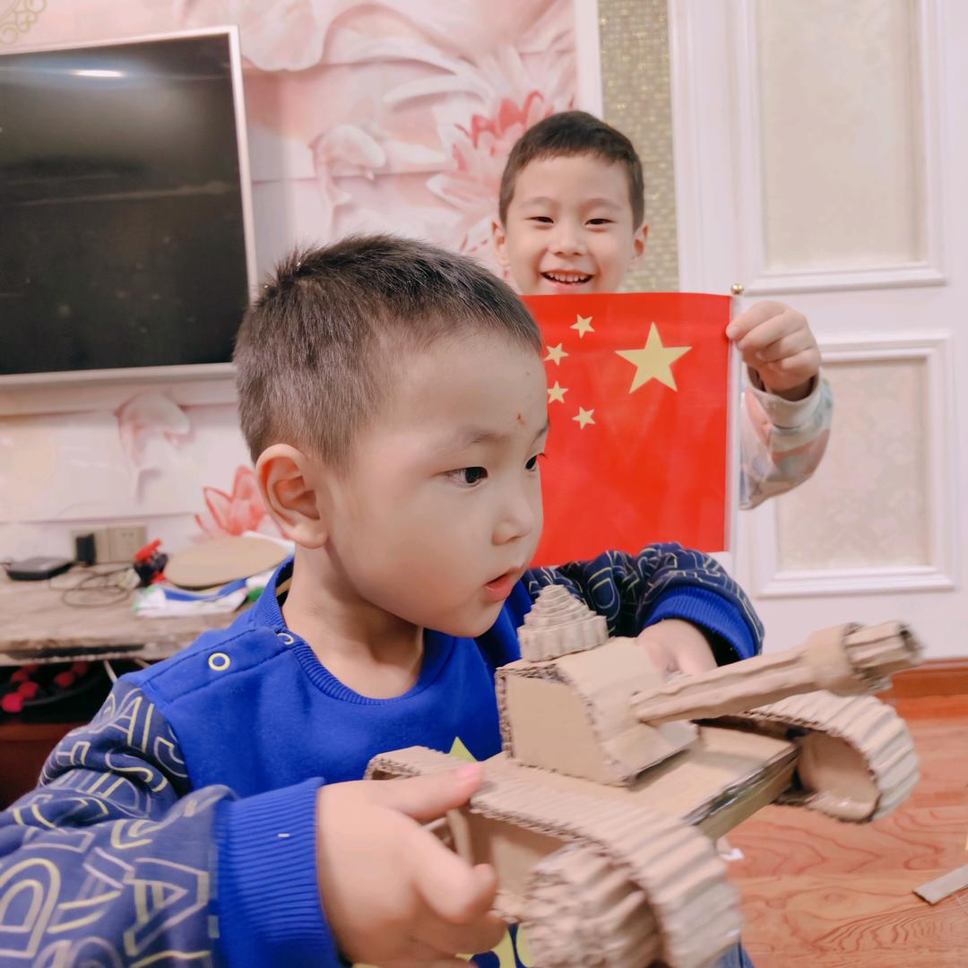 两个孩子的麻麻