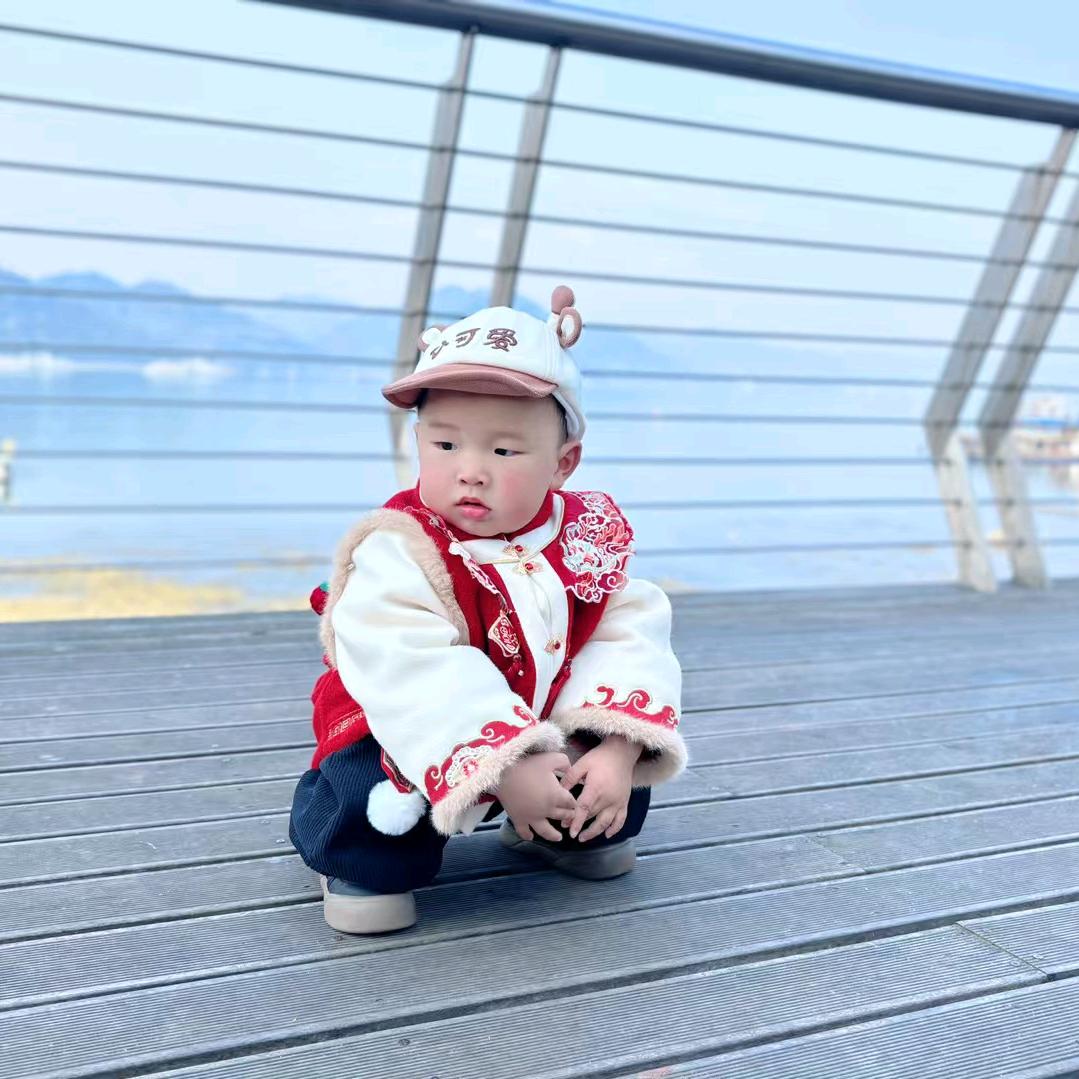 芳芳姐，拒绝私聊