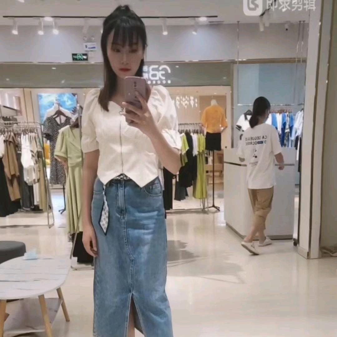 ╭⌒浅浅笑
