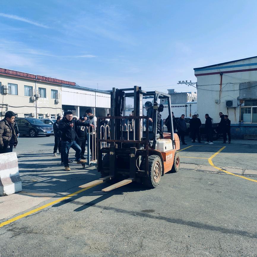 龙青叉车培训学校