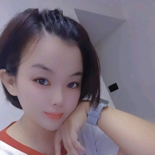 青青😜在努力