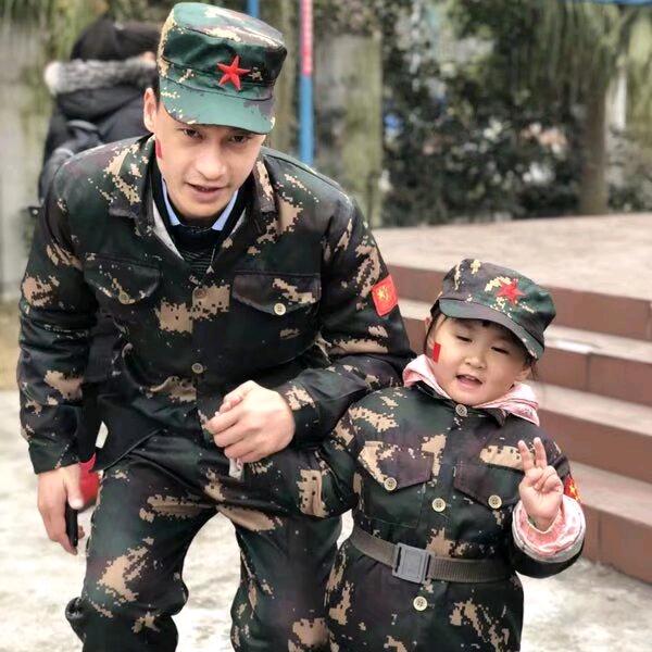 成都老黄—退役老兵做防撞板生产