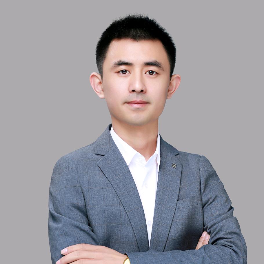 幼儿园园长飞龙