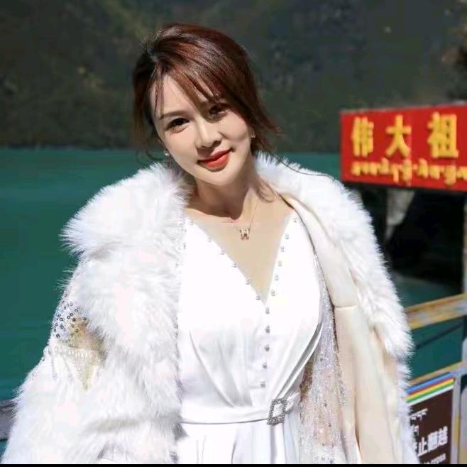 👑盈公主👑女王
