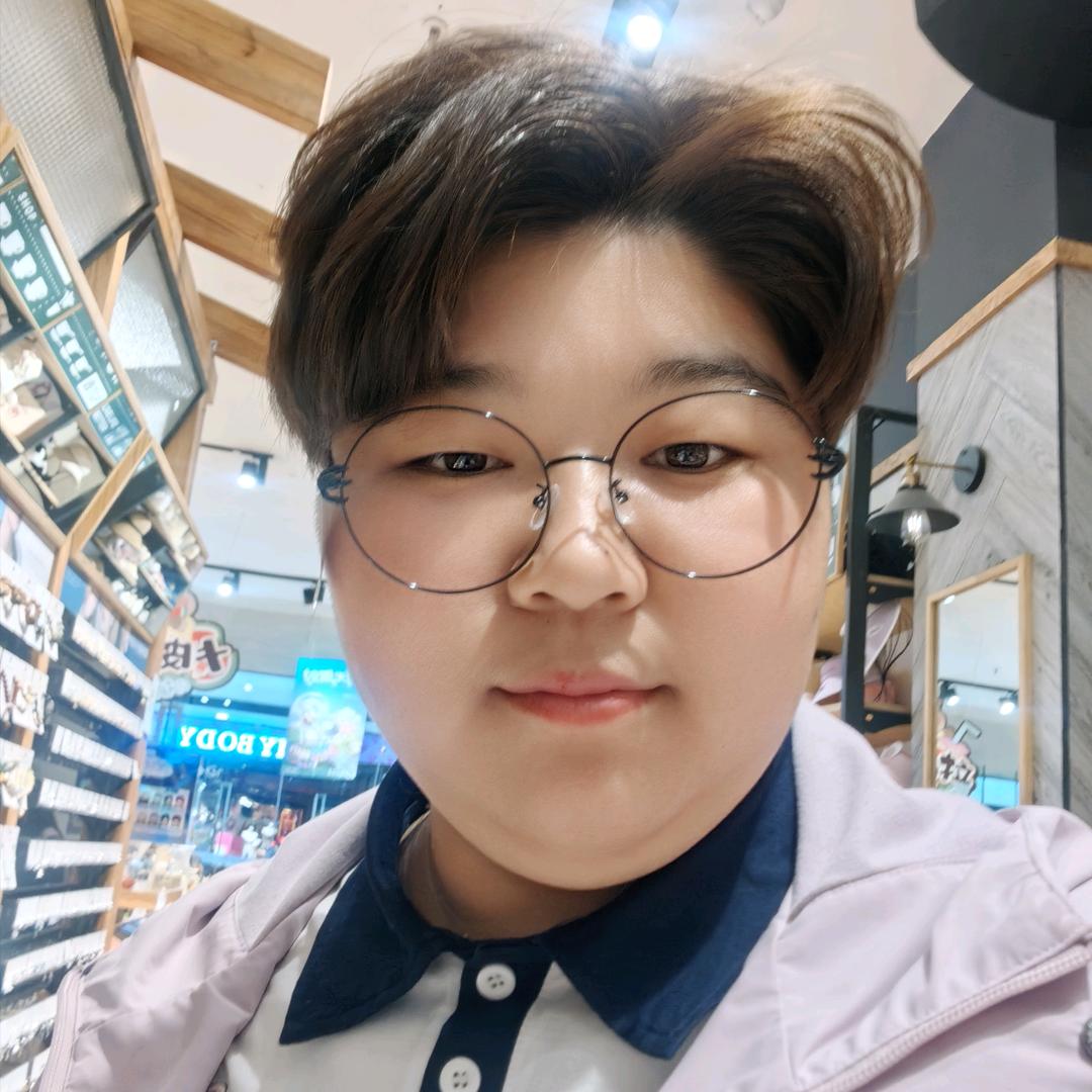 潇洒的红玫瑰🌹