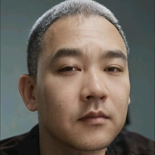 大叔^O^*累就证明自己还活着…