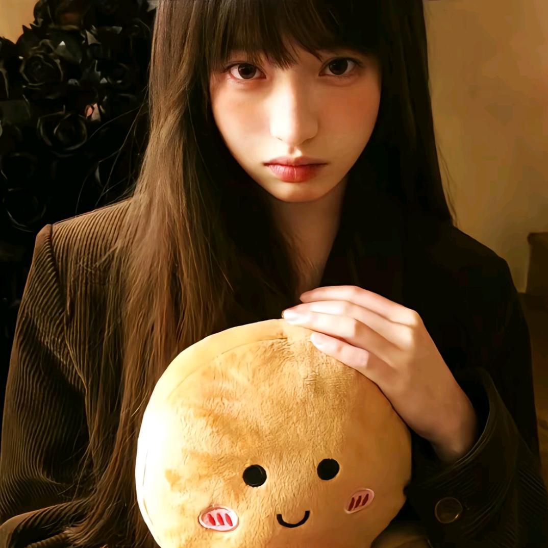 腼腆小美