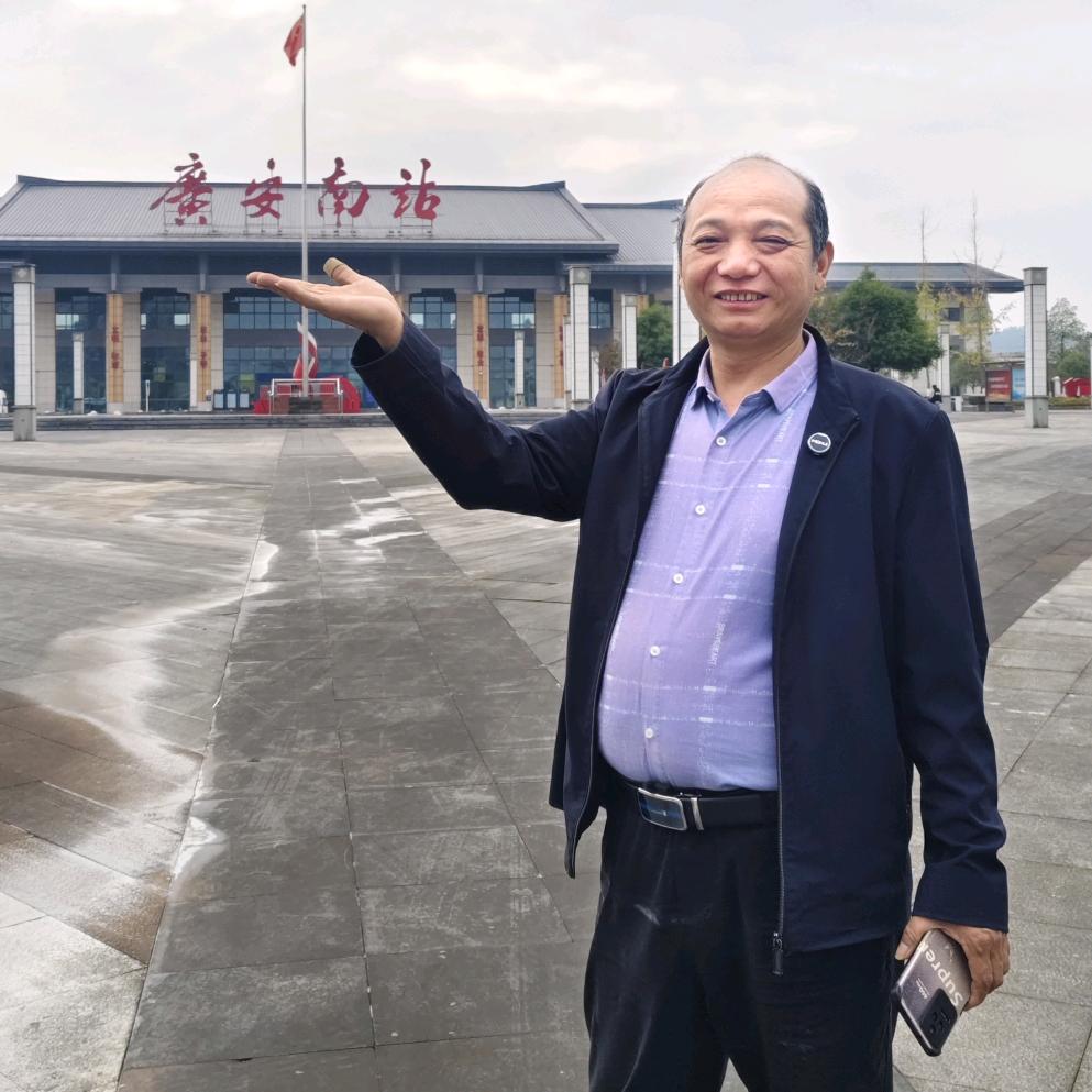 广安工长老乔（品冠装饰）