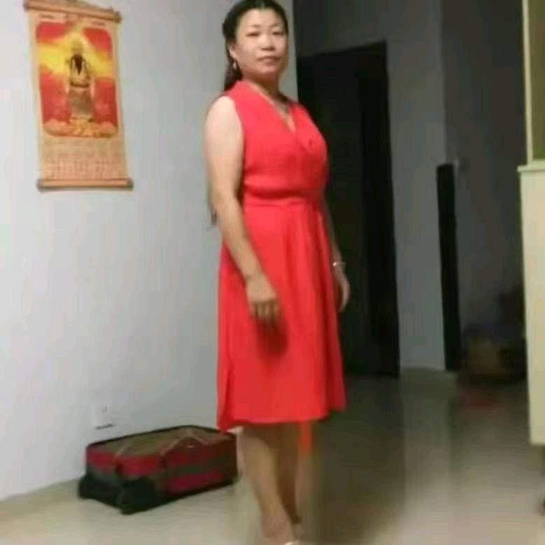 英子不定时开播唱歌