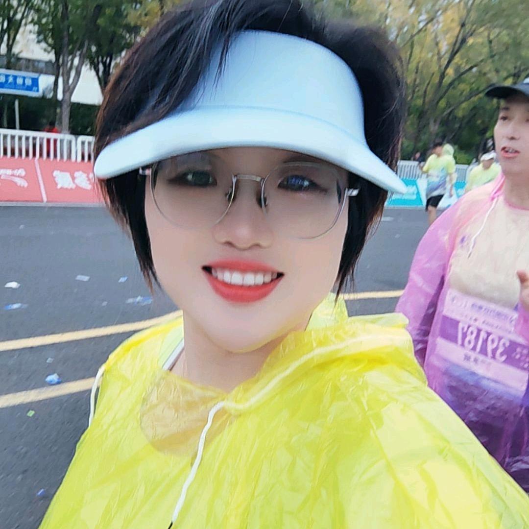 爱跑步的修车妹