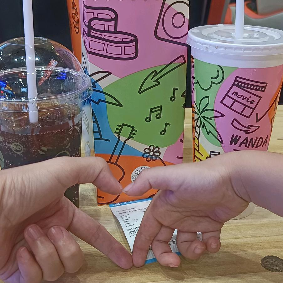 两个宝贝🧒🏻👶🏻