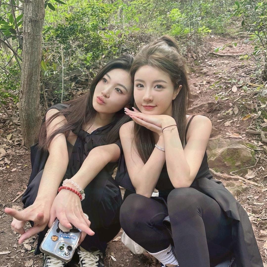 静静爱爬山👀（主页置顶作品有方法+裙)