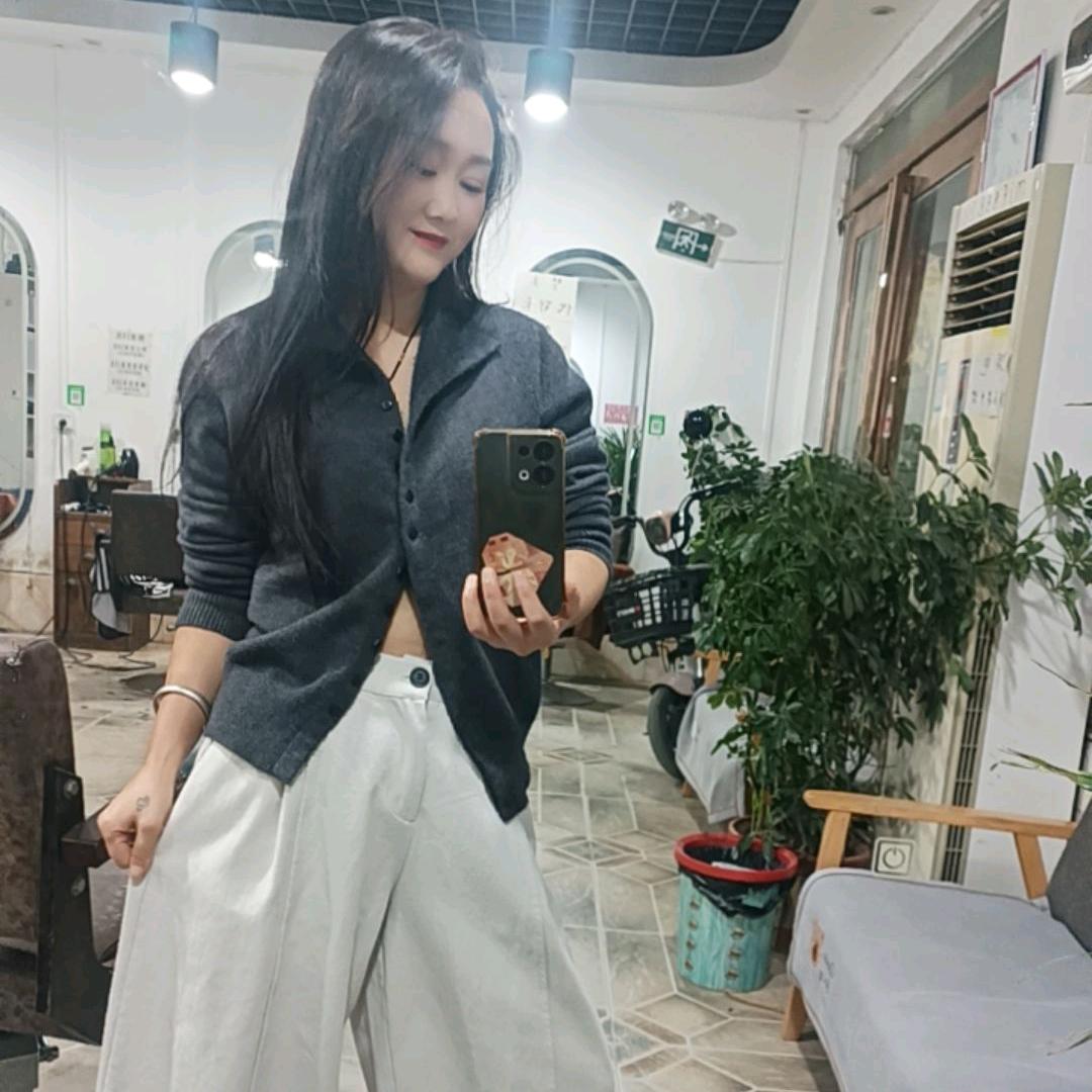 孙六镇，名剪坊时尚造型