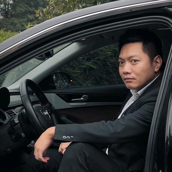 玉米锅巴名车(小黑总）