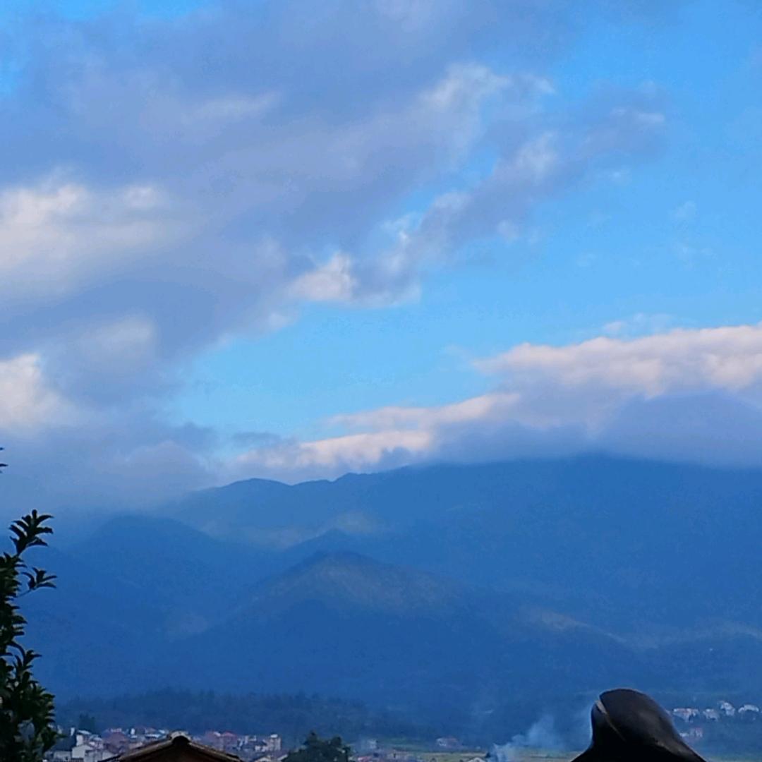 @幽然(｡ì _ í｡)