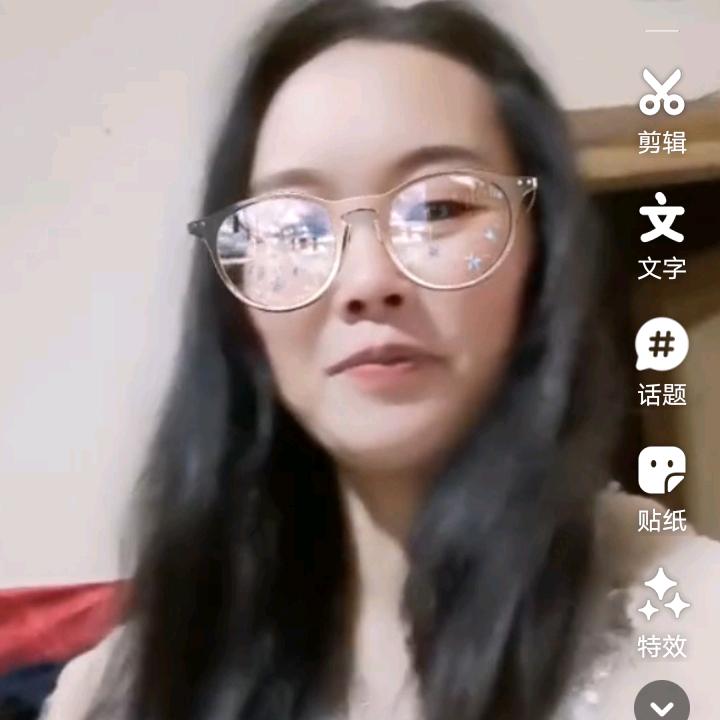 幸福开心。😊
